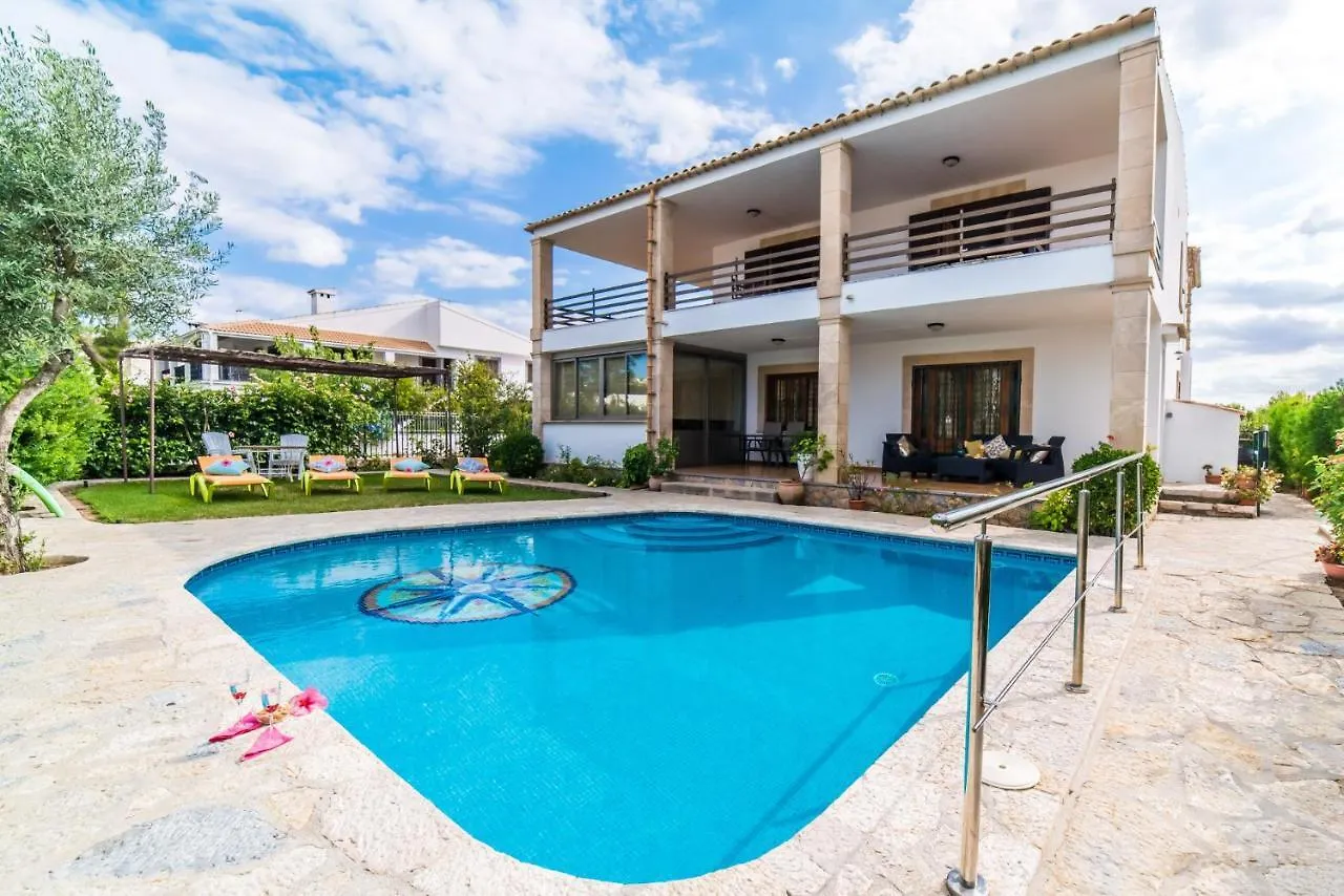 Ideal Property Mallorca - Can Paris Platja de Muro 0*,  Ισπανία